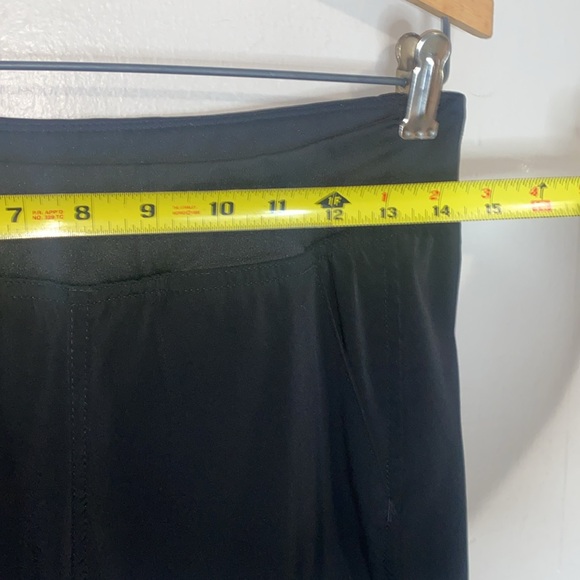 🐆Black comfy elastic banded scrub bottoms with pockets! - Picture 3 of 8